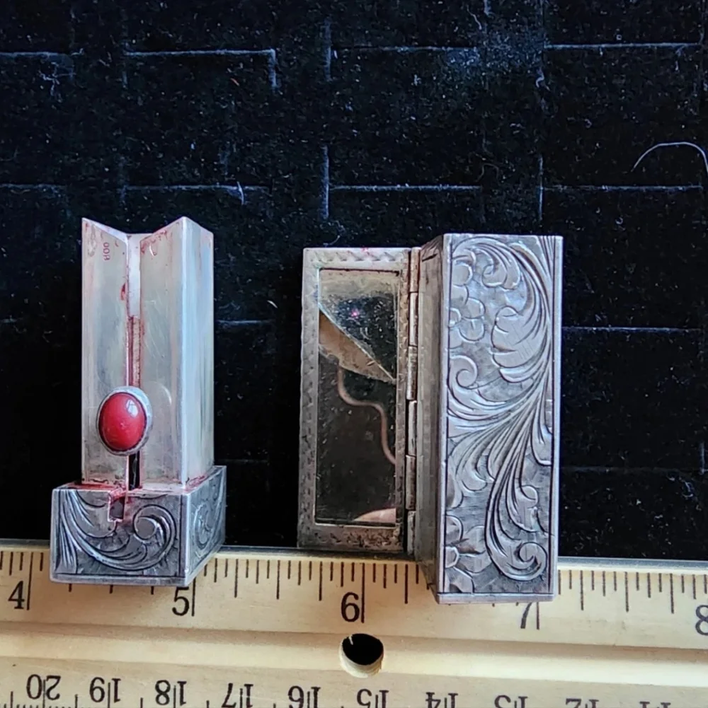 Antique Art Deco Lipstick Holder Sterling Silver/Coral Cabachon Damaged Mirror